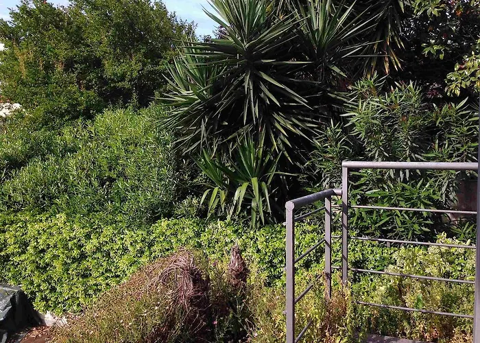 Le Lanterne Pool & Relax * Mondello